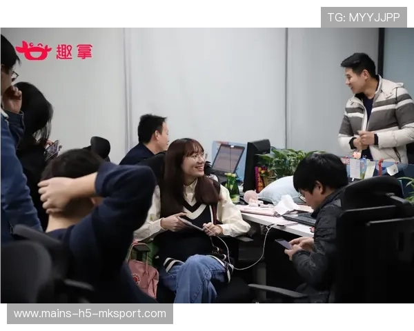 战术会议持续到凌晨：内部气氛紧张到极点